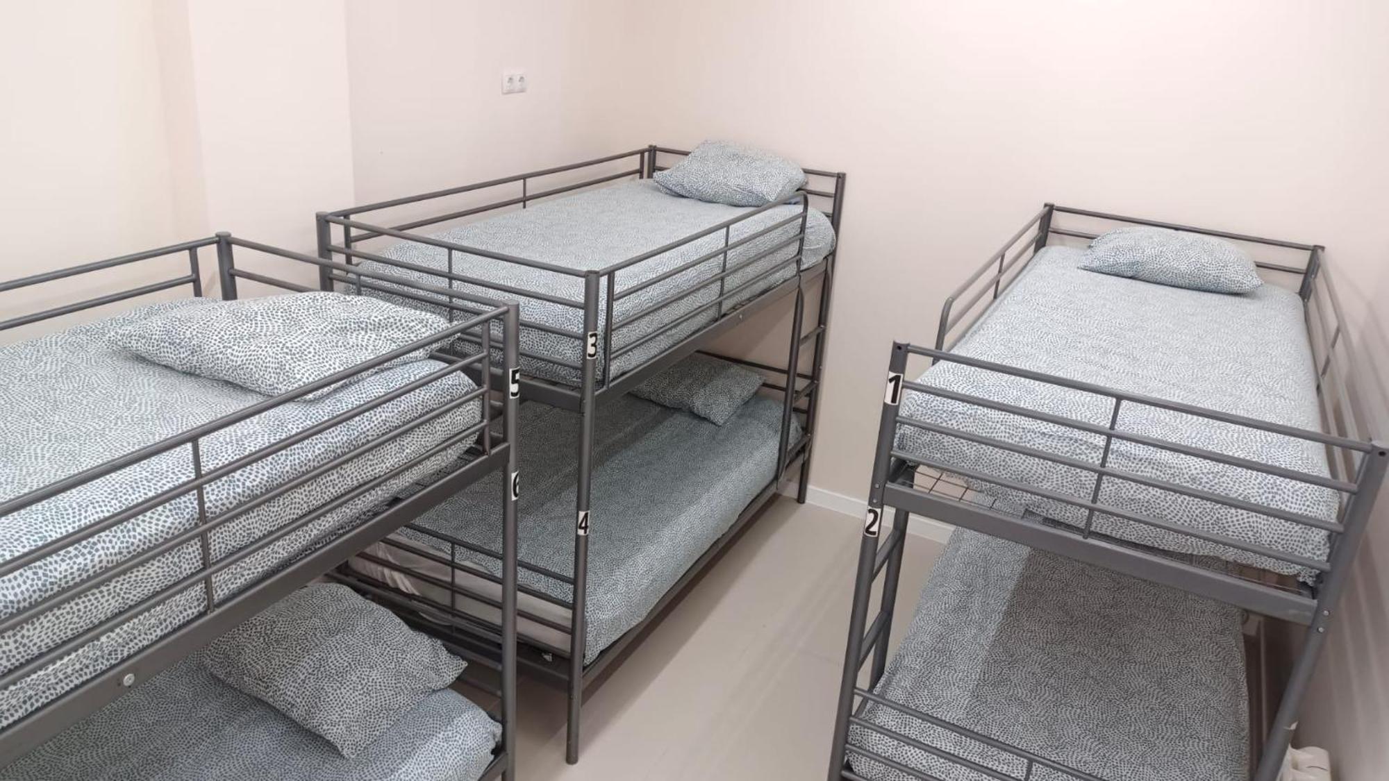 Hostel Las Rosas Мадрид Екстериор снимка