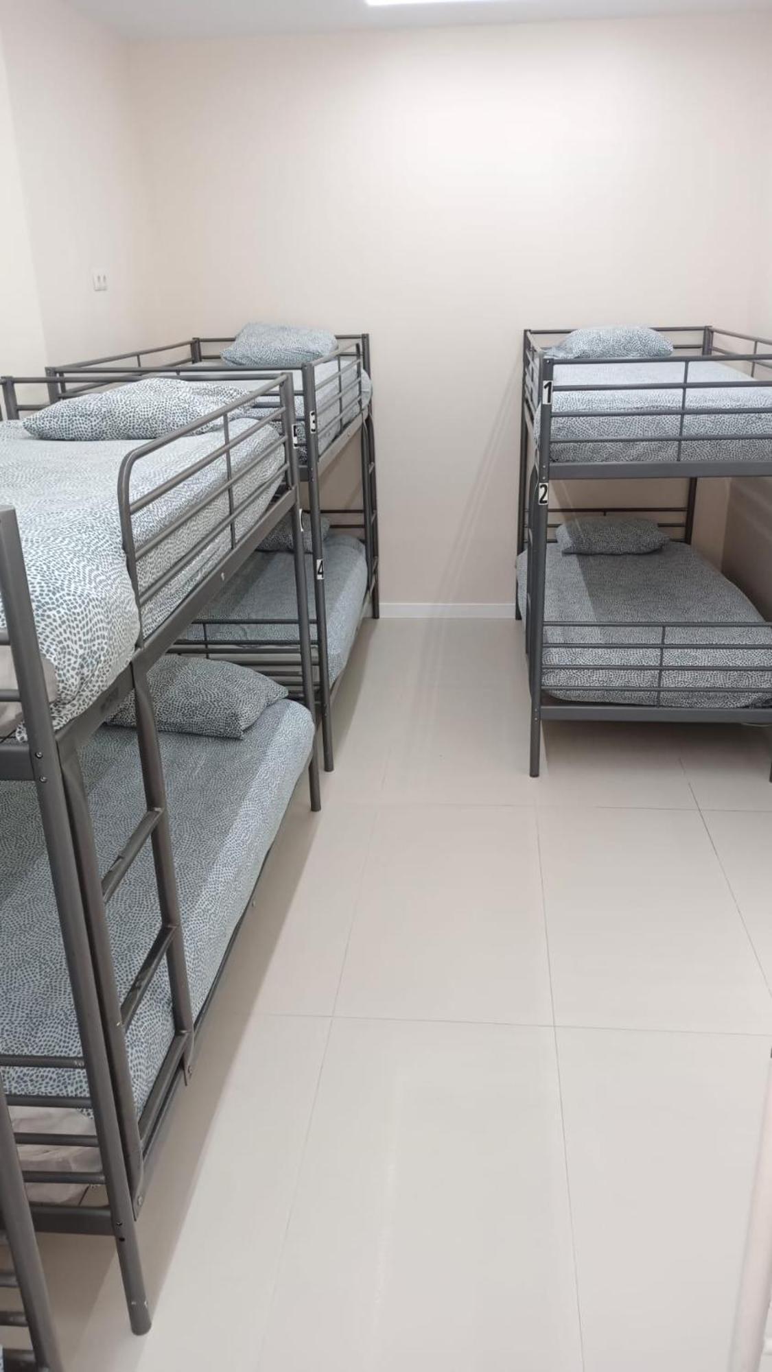 Hostel Las Rosas Мадрид Екстериор снимка