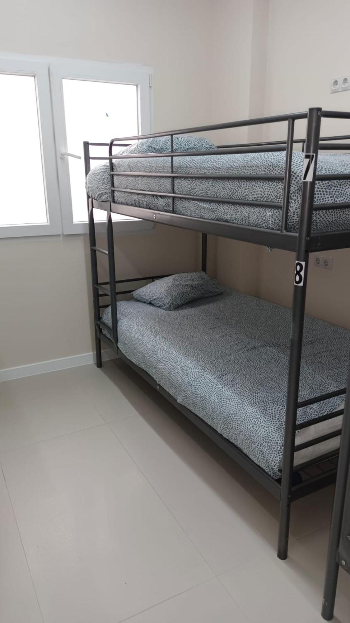 Hostel Las Rosas Мадрид Екстериор снимка