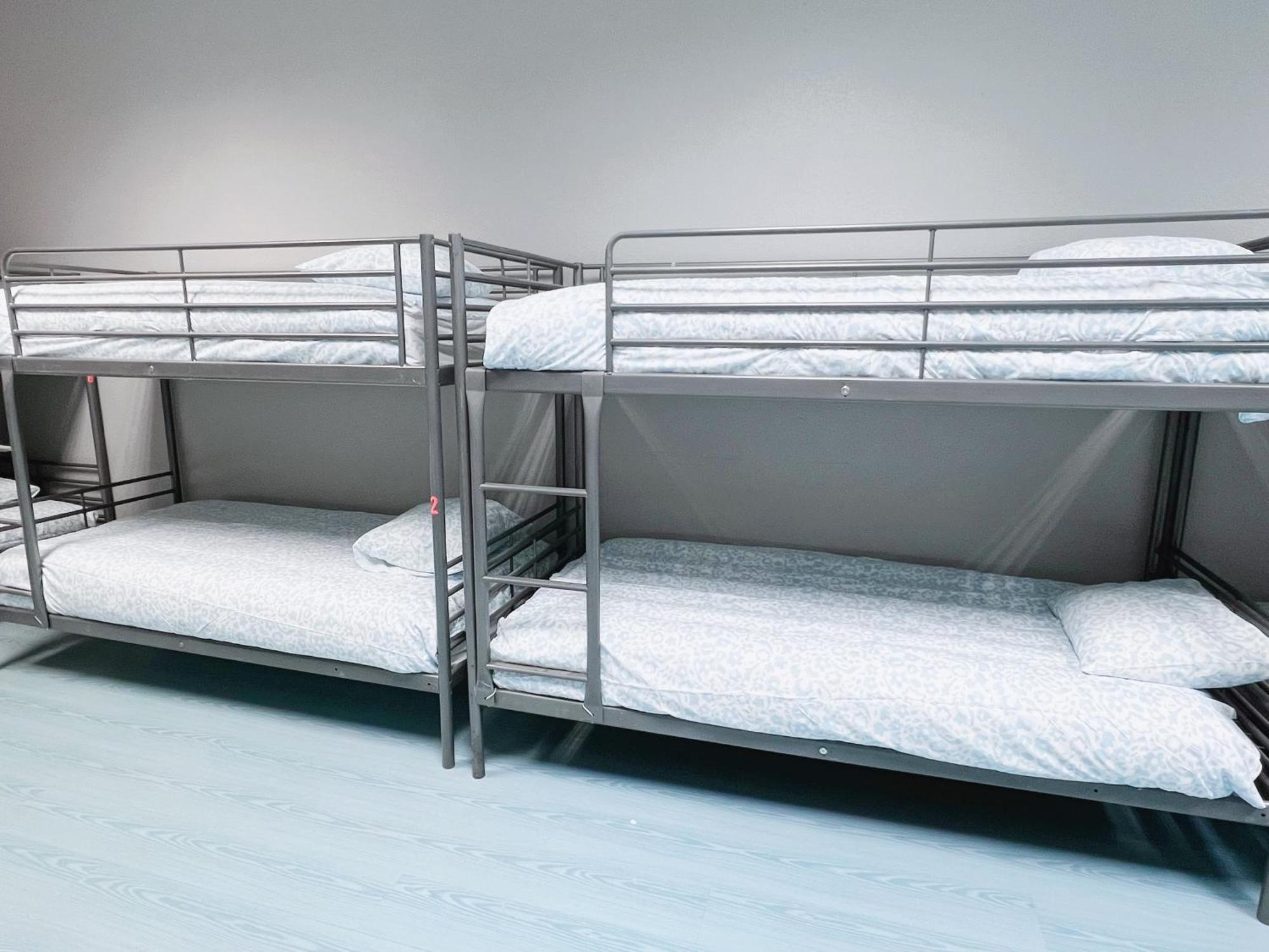 Hostel Las Rosas Мадрид Екстериор снимка