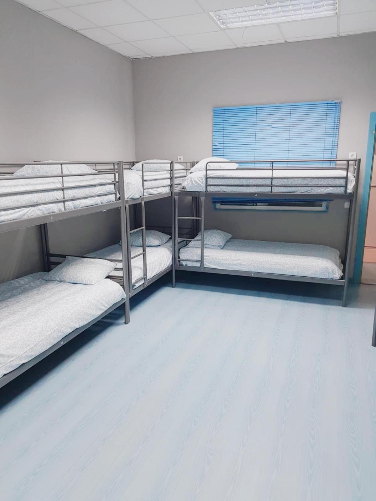 Hostel Las Rosas Мадрид Екстериор снимка